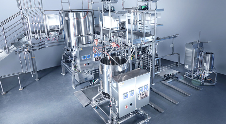 Stainless steel platform for integration of four single-use bioreactors