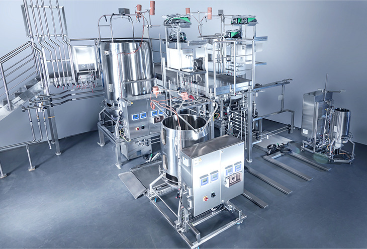 Stainless steel platform for integration of four single-use bioreactors