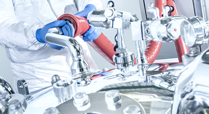 Person working with Freeze and Thaw System at ZETA